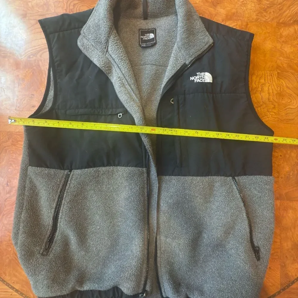 The North Face Men's Two-Tone Black and Gray Vest